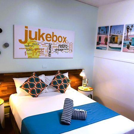 Acacia Motel Чинчила Екстериор снимка