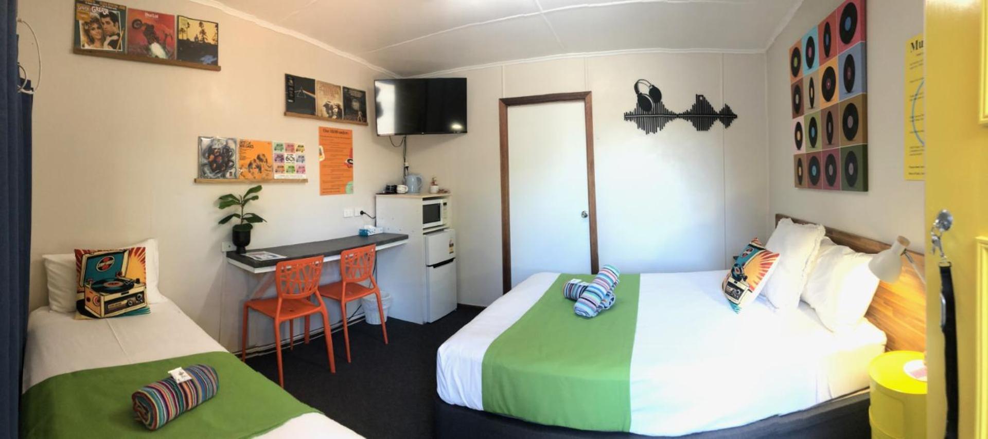 Acacia Motel Чинчила Екстериор снимка